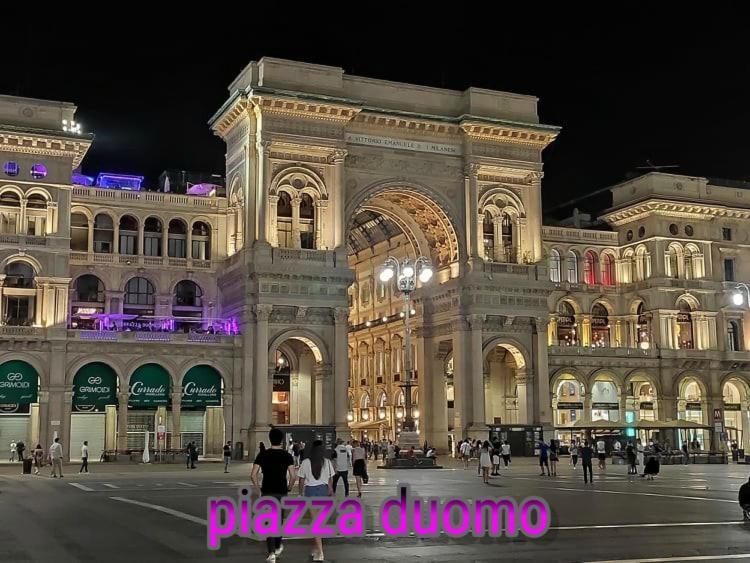 Vialetto V. Pastro 10 Bed & Breakfast มิลาน ภายนอก รูปภาพ